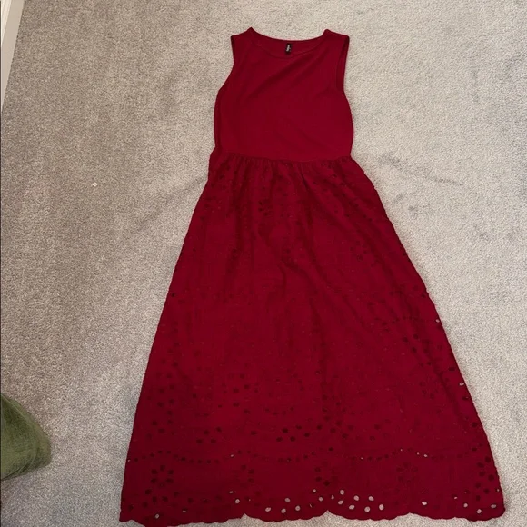 Sleeveless Crewneck A-Line Boho Lace Eyelet Cotton Tank Maxi Dress with Pockets - Picture 4 of 4